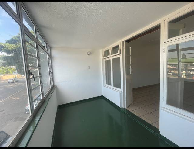 1 BEDROOM APARTMENT TO LET IN SEA VIEW